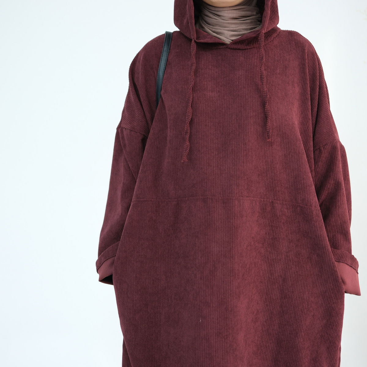 Nour Corduroy Hooded Abaya – LY75