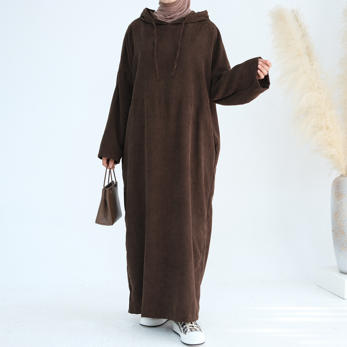 Nour Corduroy Hooded Abaya – LY75