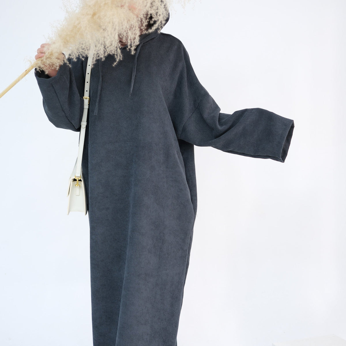 Nour Corduroy Hooded Abaya – LY75